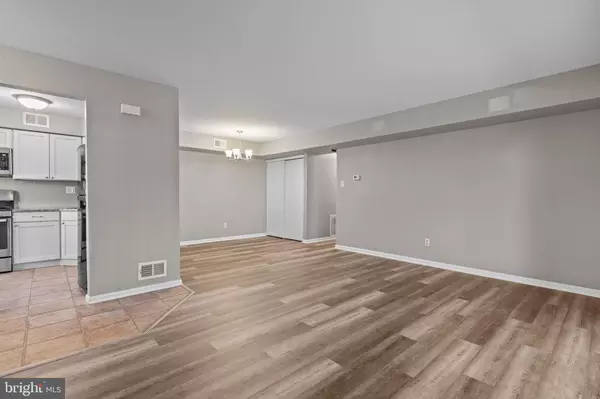 Holland, PA 18966,105 HOPKINS CT