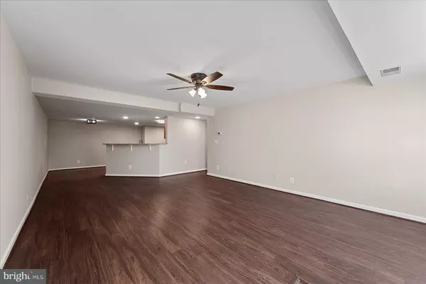 Alexandria, VA 22304,1247 N VAN DORN ST