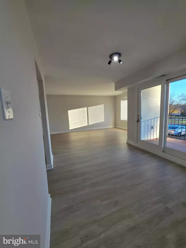 Leesburg, VA 20175,125-H CLUBHOUSE DR SW #4