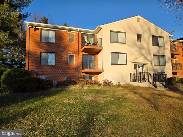 125-H CLUBHOUSE DR SW #4, Leesburg, VA 20175