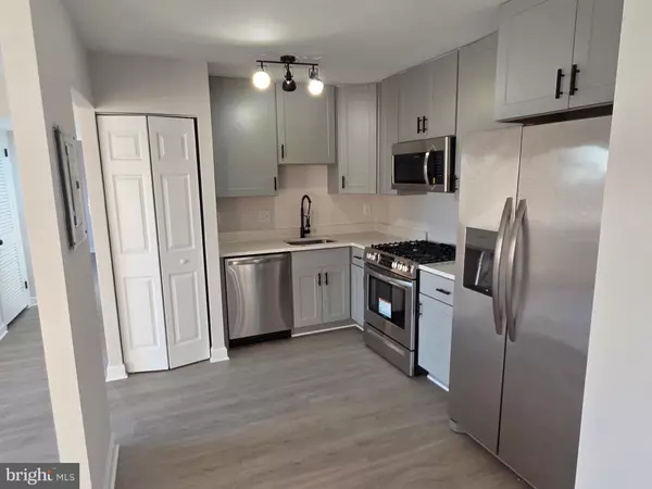 Leesburg, VA 20175,125-H CLUBHOUSE DR SW #4