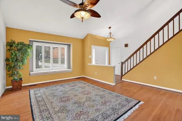 Ellicott City, MD 21043,8591 AUTUMN HARVEST