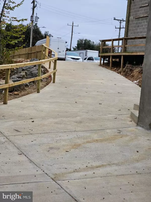 Woodbridge, VA 22192,1330 OLD BRIDGE RD