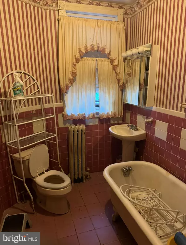 Philadelphia, PA 19143,917 S 50TH ST