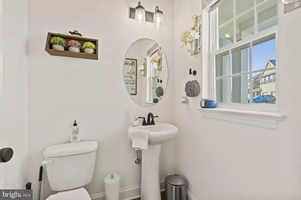 Harrisburg, PA 17112,8117 LENKER DR