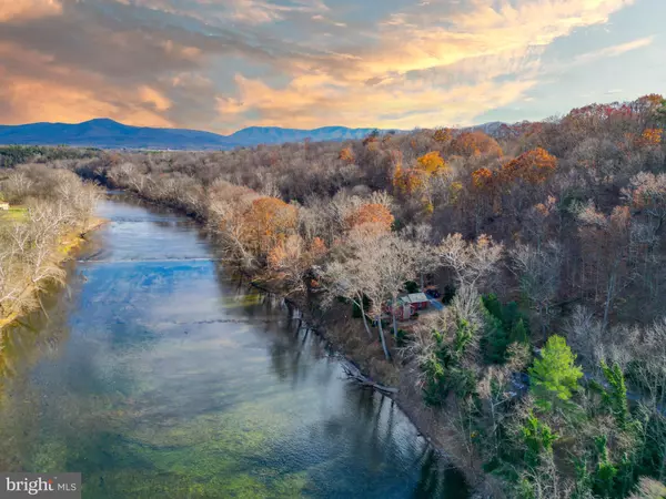 Luray, VA 22835,900 RIVER LODGE RD