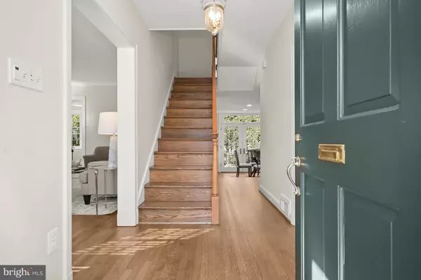 Washington, DC 20015,6674 32ND ST NW