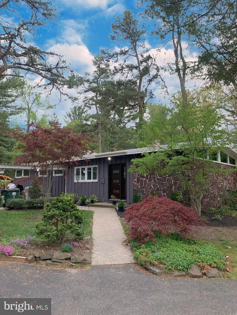 Jackson, NJ 08527,6 STURM LN