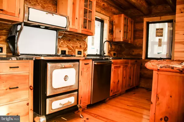 Mc Henry, MD 21541,211 HIGHWOOD DR