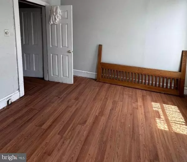 Philadelphia, PA 19133,1211 FIRTH ST