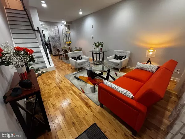 Philadelphia, PA 19146,2633 EARP ST