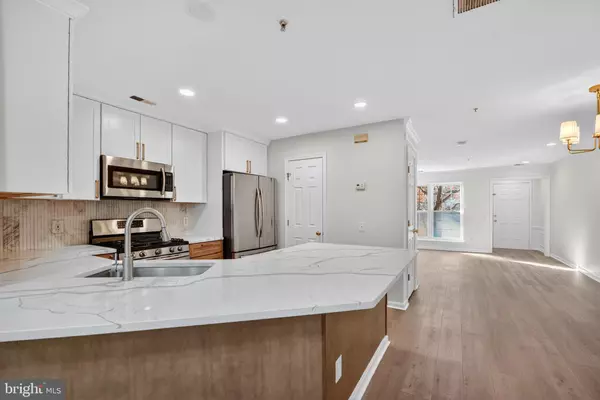 Sterling, VA 20164,46932 COURTYARD SQ