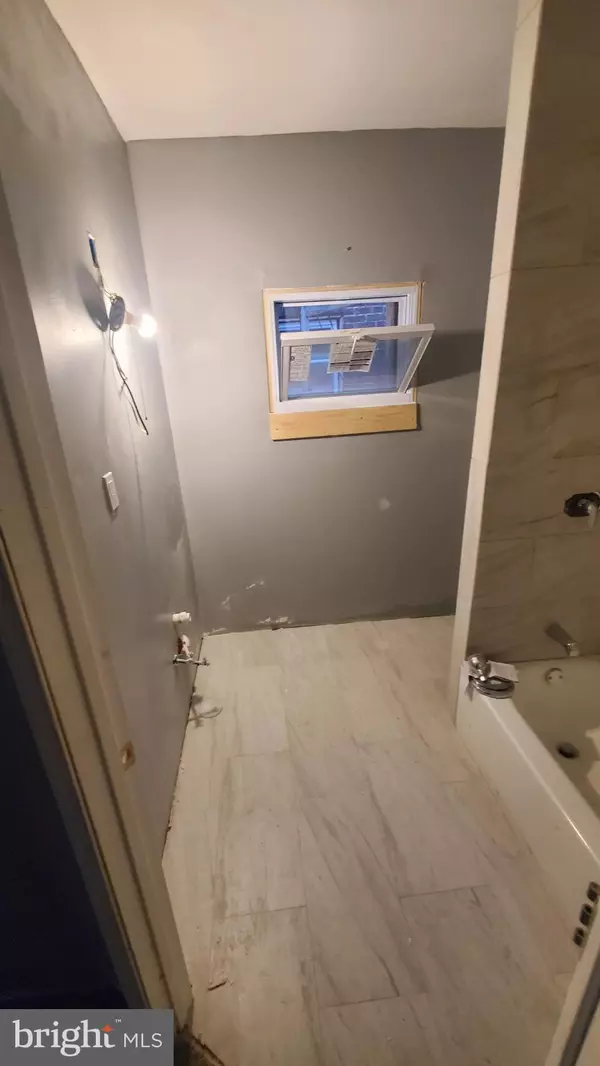 Philadelphia, PA 19132,2740 N 19TH ST