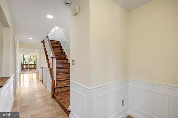 Potomac, MD 20854,18 BENTRIDGE CT