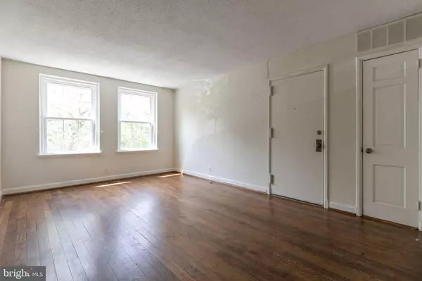 Arlington, VA 22206,4811 29TH ST S #A2