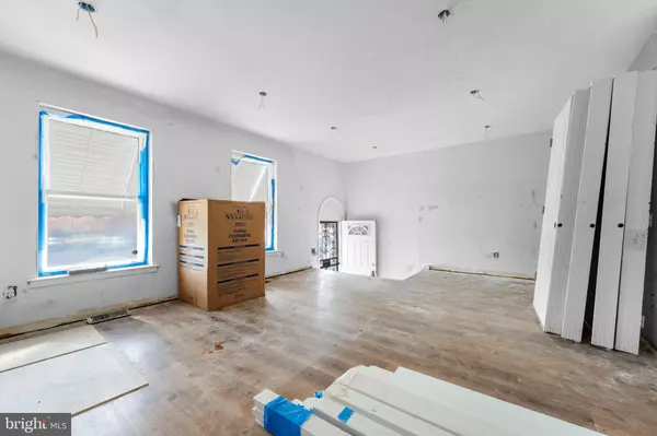 Philadelphia, PA 19153,7713 JASON PL