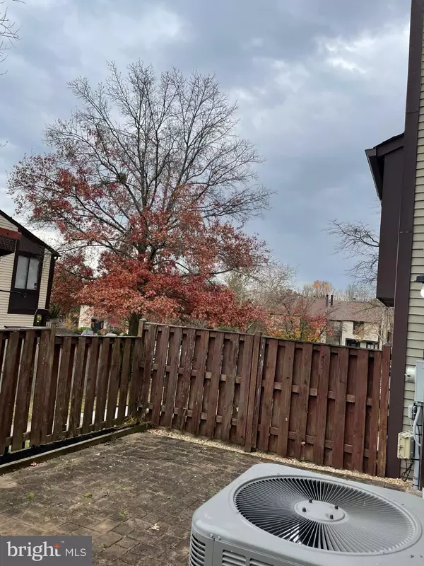 Laurel, MD 20707,7105 SPLIT RAIL LN