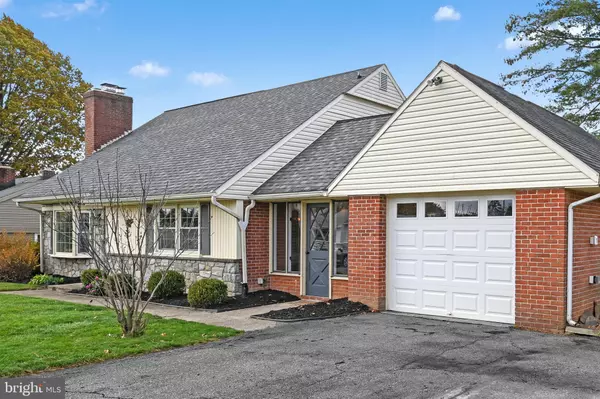 Lancaster, PA 17603,112 WHITNEY RD