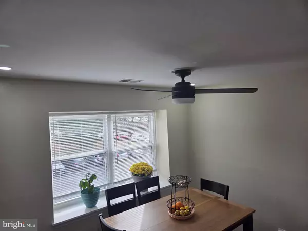 Hamilton, NJ 08690,704 SILVER CT