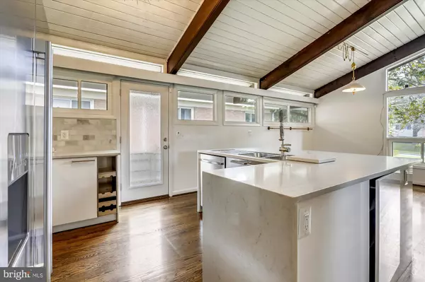 Bethesda, MD 20814,5511 HUNTINGTON PKWY