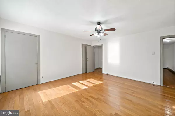 Philadelphia, PA 19147,625 CATHARINE ST #3