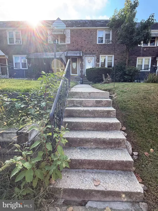 Glenolden, PA 19036,402 RIVELY AVE