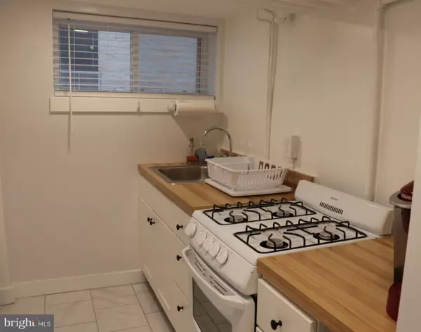 Washington, DC 20037,2121 N ST NW ##2