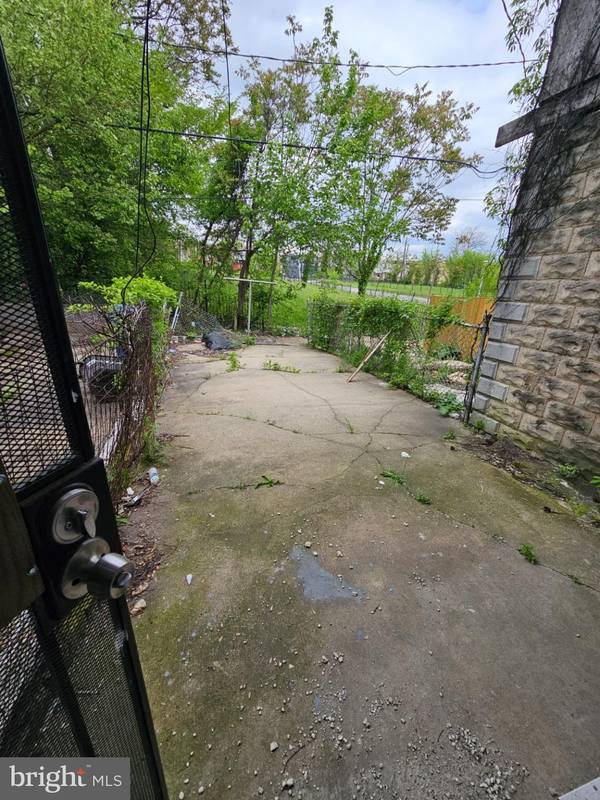 Baltimore, MD 21213,2026 E LAFAYETTE AVE