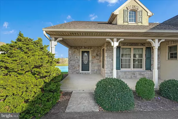 Manheim, PA 17545,988 CAMBRIDGE DR