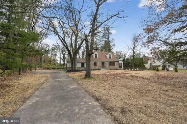 1698 PENLLYN BLUE BELL PIKE, Blue Bell, PA 19422