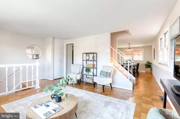 Halethorpe, MD 21227,957 CIRCLE DR