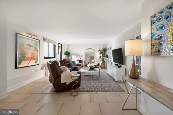 801 N PITT ST #1708, Alexandria, VA 22314