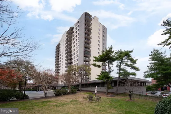 801 N PITT ST #1708, Alexandria, VA 22314