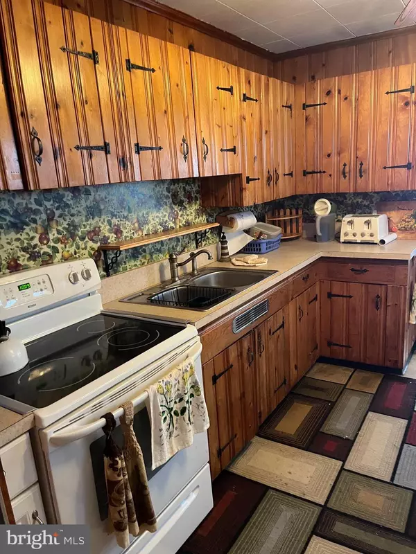 Earleville, MD 21919,21 MIDWAY DR