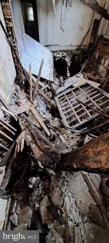 Camden, NJ 08103,1113 EMPIRE AVE