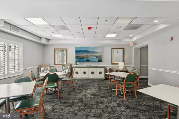 Leesburg, VA 20176,19385 CYPRESS RIDGE TER #404