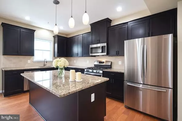 Glen Burnie, MD 21060,524 FOX RIVER HILLS WAY