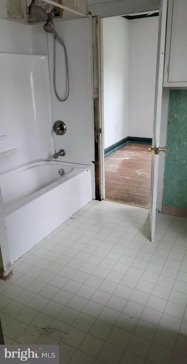 Pine Grove, PA 17963,38 MIFFLIN ST