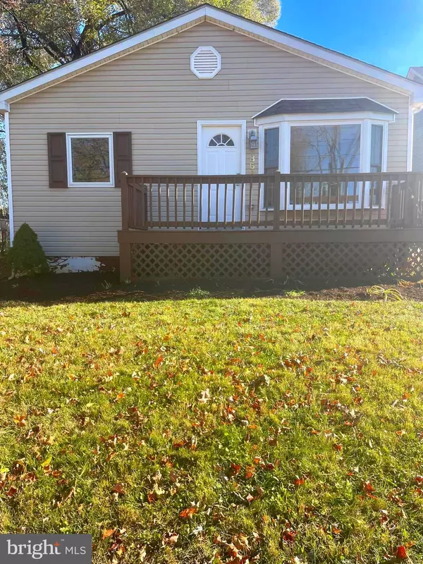 Charles Town, WV 25414,868 JEFFERSON AVE