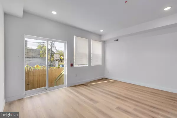 Philadelphia, PA 19133,2502 N 10TH ST #2