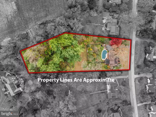 Wallingford, PA 19086,208 MARTROY LN