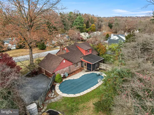 Wallingford, PA 19086,208 MARTROY LN