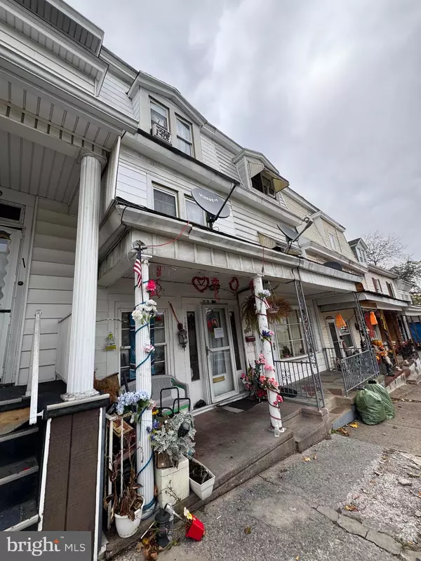 1227 W WALNUT ST, Ashland, PA 17921