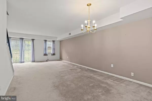 Blue Bell, PA 19422,18 YORKTOWN CT