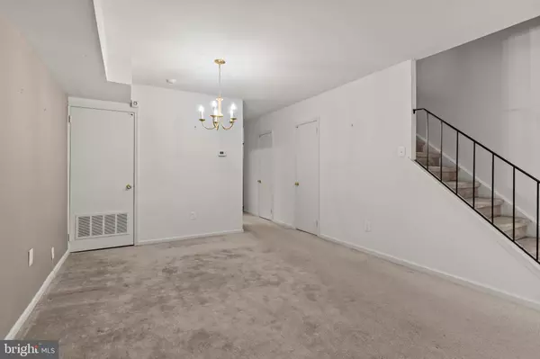 Blue Bell, PA 19422,18 YORKTOWN CT