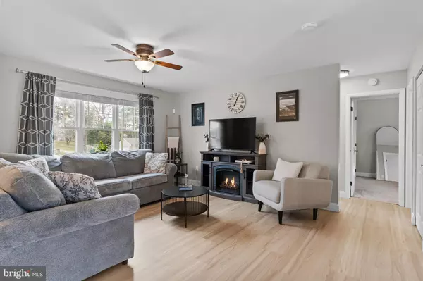 Camp Hill, PA 17011,6 MANDY CT