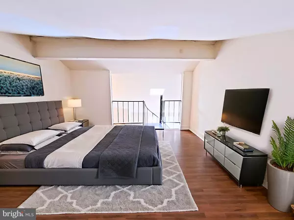 Philadelphia, PA 19130,828 N 26TH ST #2