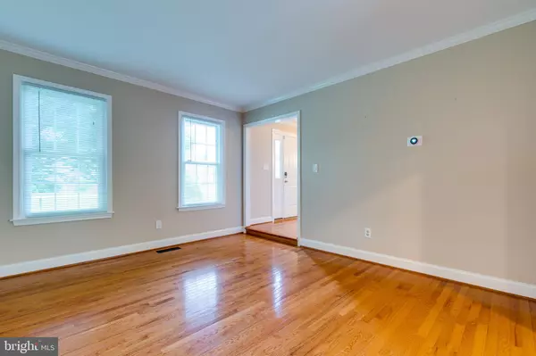 Springfield, VA 22150,7107 DUDROW CT