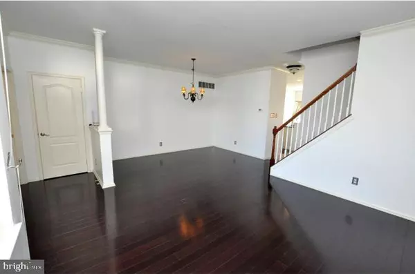 Mount Laurel, NJ 08054,23 COMPASS CIR