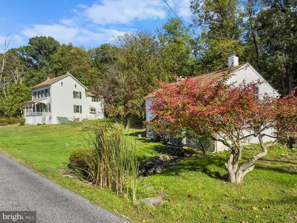 1284 SCHOOL HOUSE LN, Chester Springs, PA 19425
